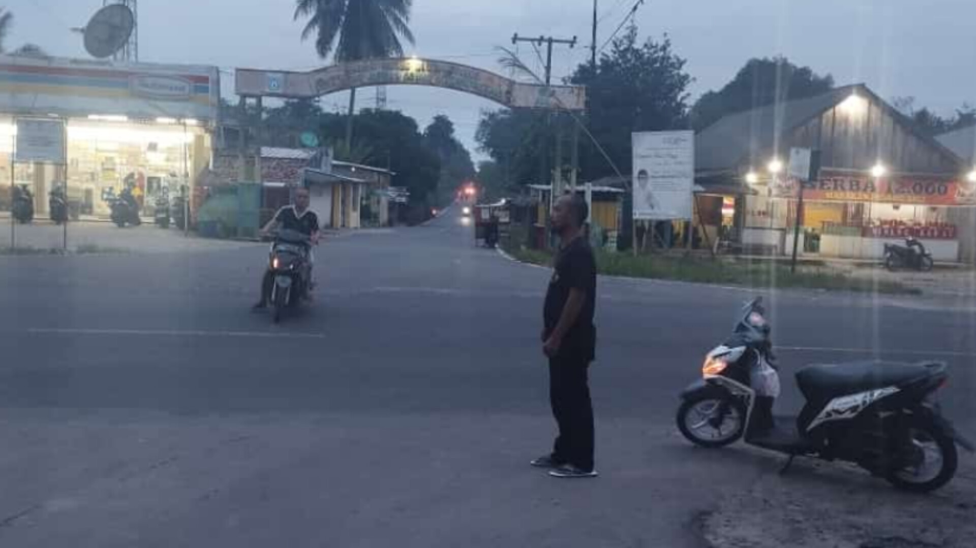 Waduh! Jalan Sudirman Desa Pangkul Minim Lampu Jalan, Sering Terjadi Kecelakaan 
