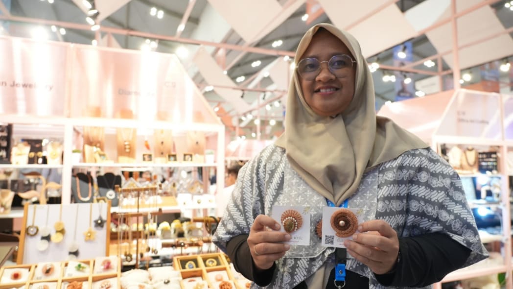 Makin Bersinar, UMKM Perhiasan Asal Mojokerto Siap Go Global Berkat Dukungan BRI