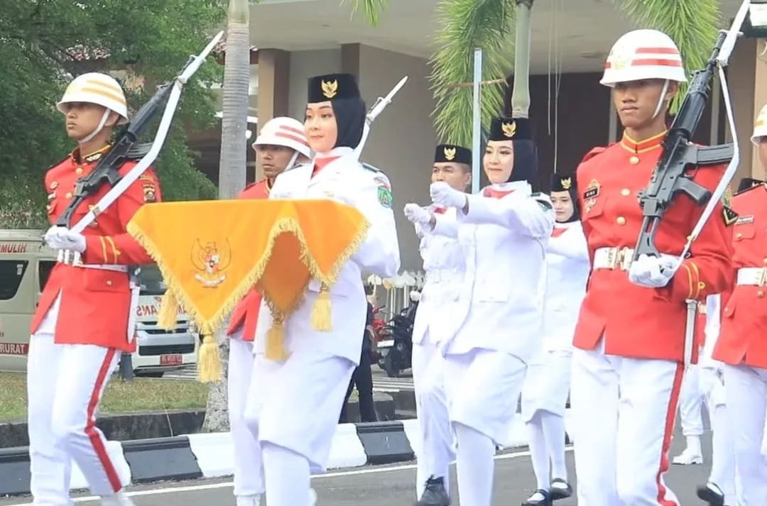 Sukses Naikkan Bendera, Ini Daftar Petugas Pengibaran Bendera HUT RI di Pendopo Rumah Dinas Kota Prabumulih 