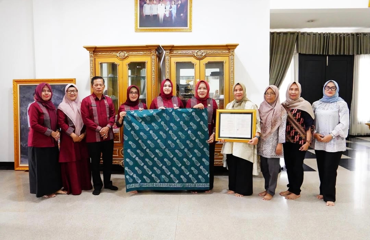 Batik Motif Nanas Prabumulih Resmi Kantongi Hak Cipta dari Kemenkum