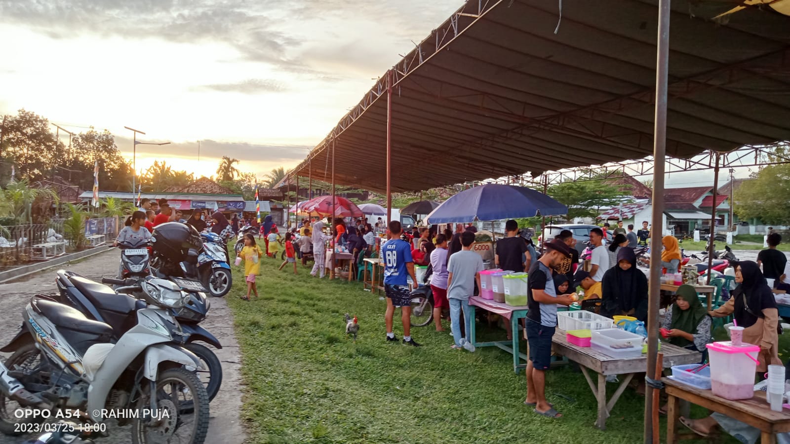 50 Pedagang Ramaikan Pasar Beduk Desa Pangkul 