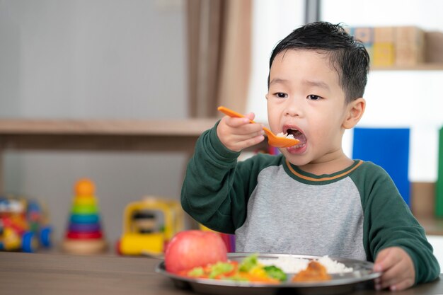 8 Makanan Bantu Tingkatkan Kecerdasan Anak, Dari Ikan hingga Oatmeal