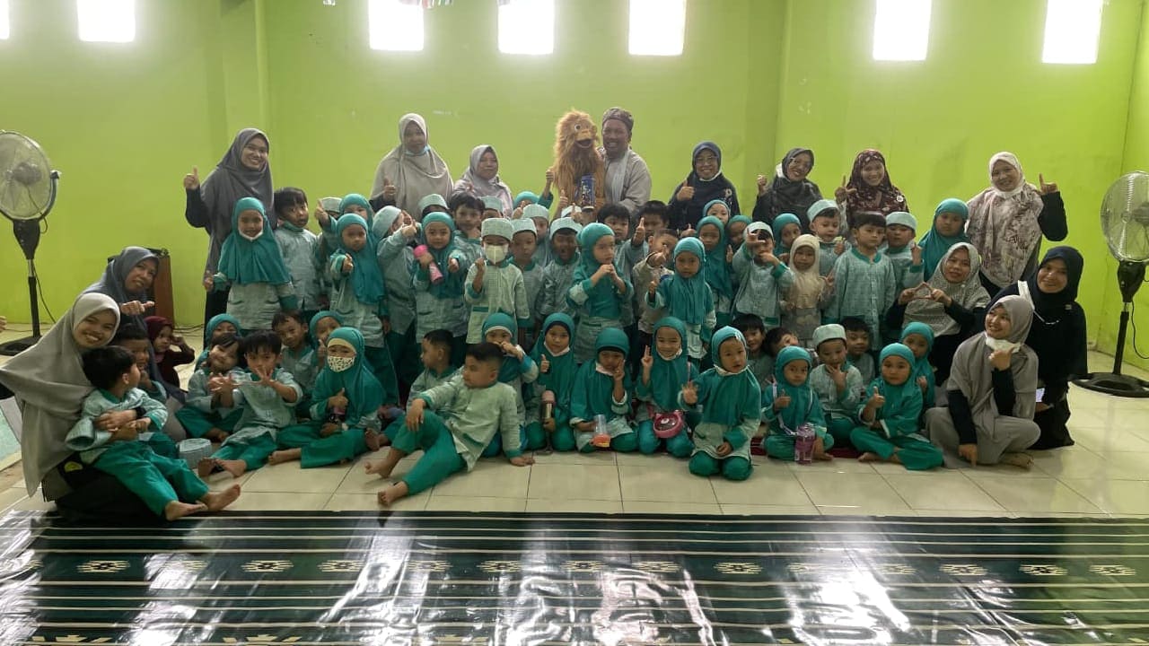 TK IT Al Hasanah Prabumulih Gelar Roadshow Dongeng Kemanusiaan, Siswa Larut dalam Cerita Kak Inug