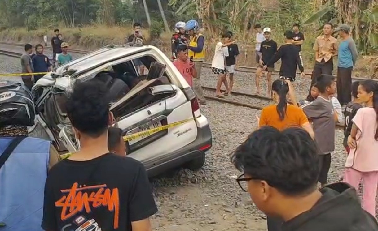 Tragedi di Perlintasan Pakjo Prabumulih, 4 Penumpang Panther Meninggal Ditabrak KA