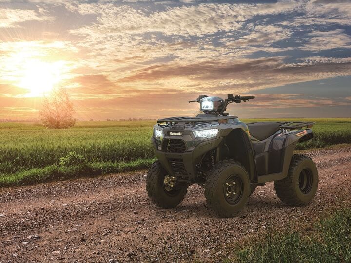 Kawasaki Brute Force 300 vs Honda FourTrax Rancher dan Yamaha Kodiak 450, Mana yang Lebih Cocok untuk Off Road