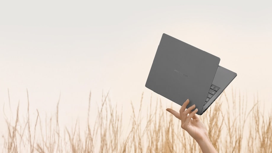 ASUS Zenbook A14 2025, Laptop 14 Inci Teringan di Dunia dengan Performa Tinggi