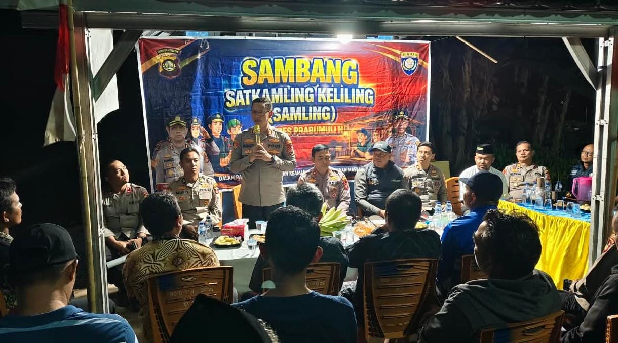 Kapolres Prabumulih Sambangi Pos Kamling Pangkul, Karhutla hingga Pinjol Jadi Sorotan
