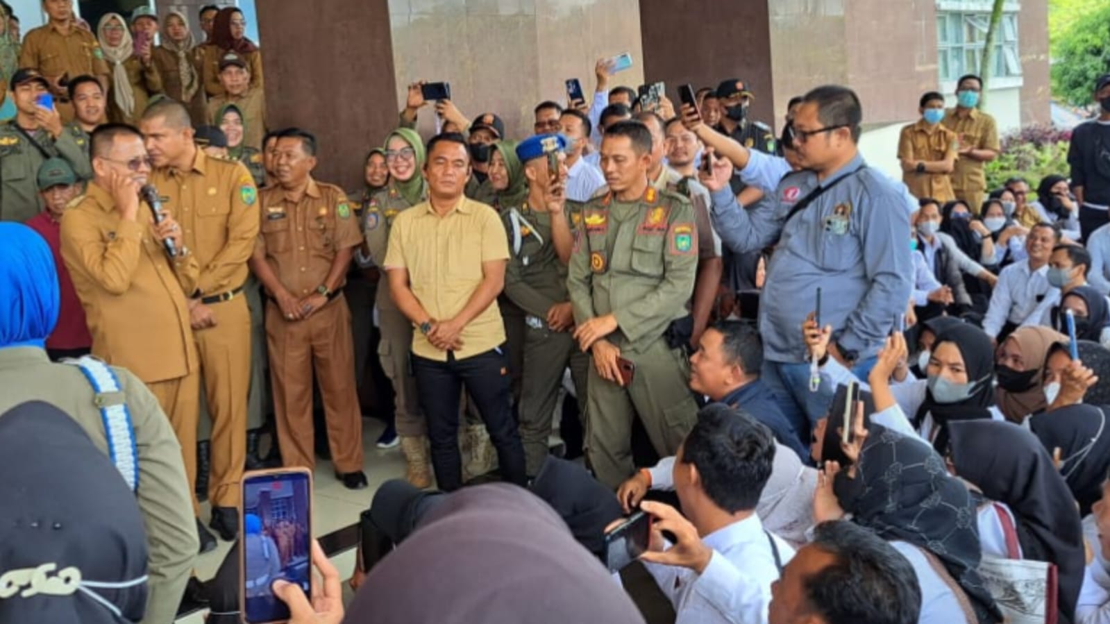 Aksi PHL Tolak Penundaan Pengangkatan CASN, Wako Prabumulih Cak Arlan Siap Perjuangkan