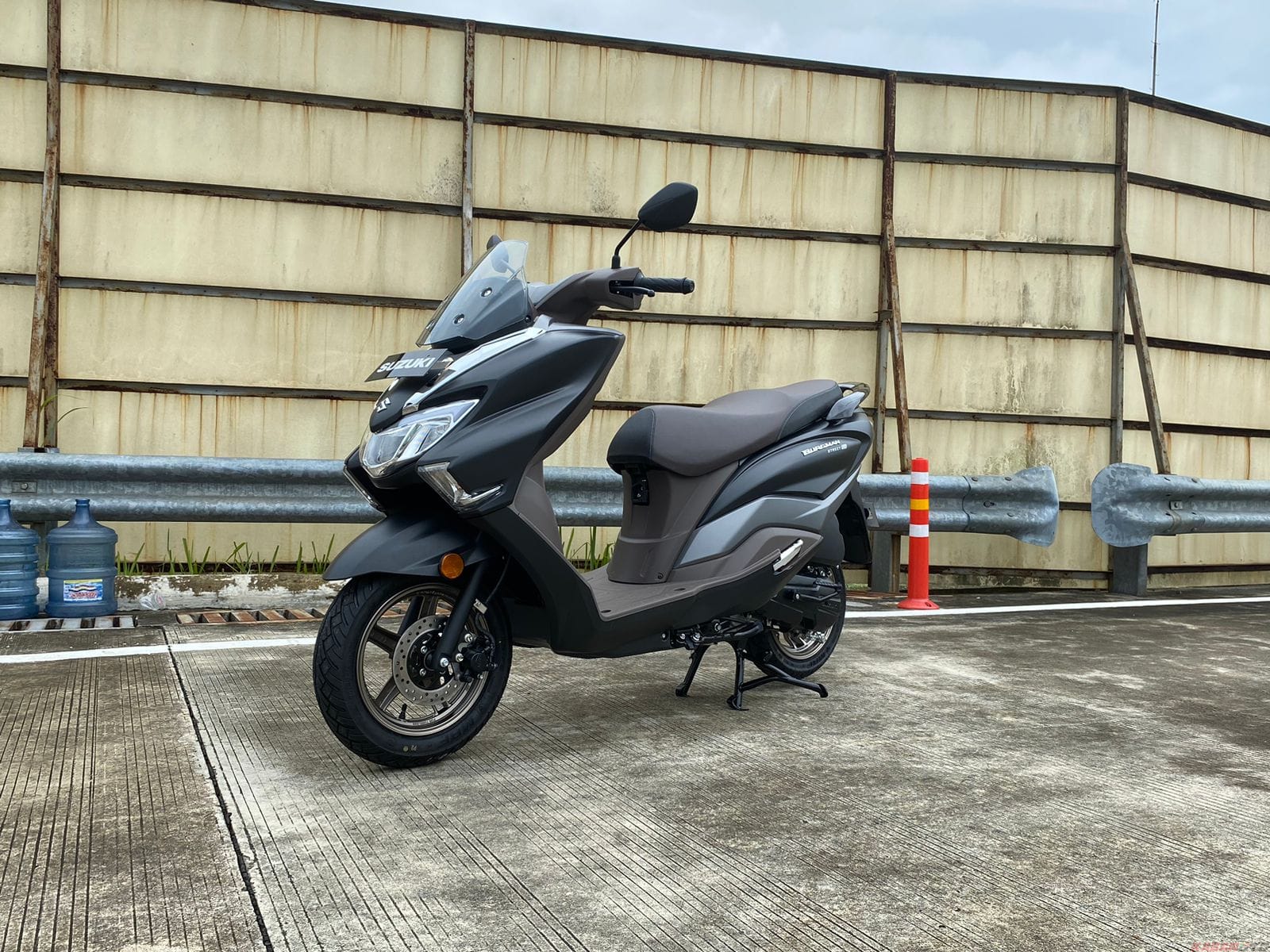 Suzuki Burgman Street 125EX 2026 vs Yamaha Lexi LX 155, Mana Motor Premium Terbaik?