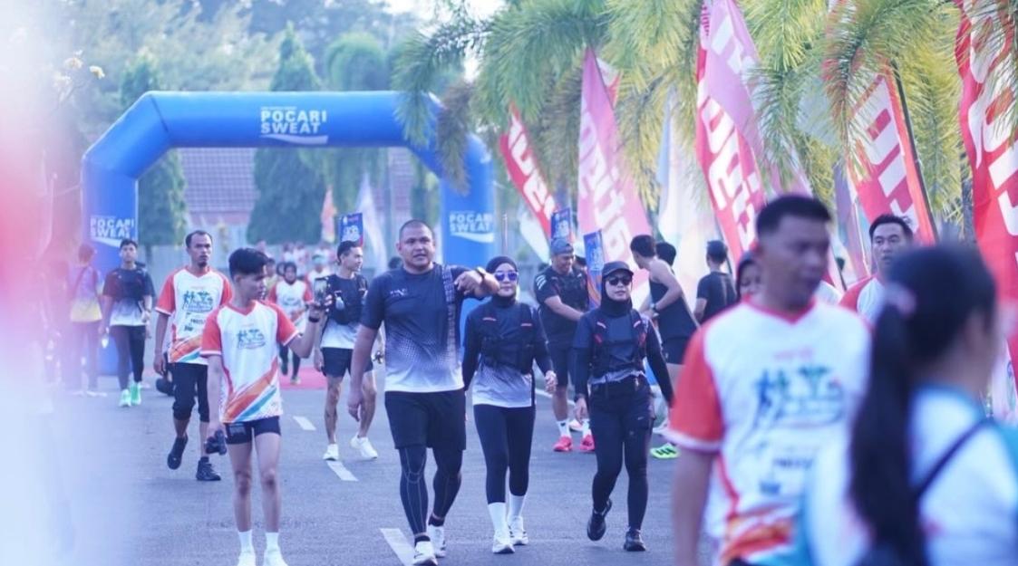 Ratusan Peserta Ramaikan Pharmacist NeaRun 5K, Wali Kota Arlan Ajak Warga Terapkan Hidup Sehat