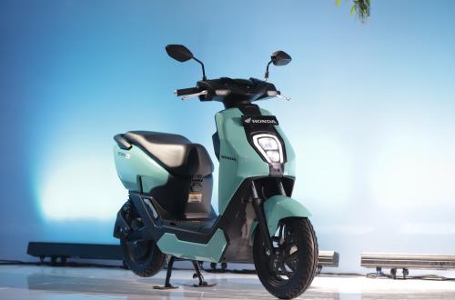 Honda ICON e vs Polytron Fox R, Mana Motor Listrik yang Lebih Layak Kamu Pilih