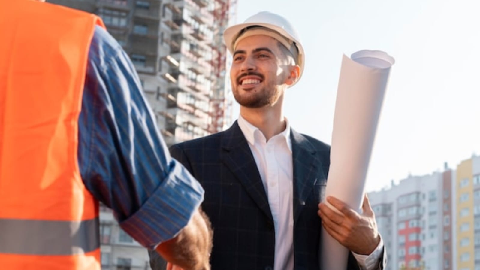 Jangan Asal Pilih! Ini Cara Aman Menentukan Kontraktor Atap dan Dinding Rumah