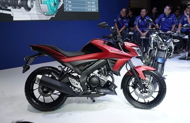 Yamaha Vixion 150 vs Honda CB150R Streetfire, Mana Motor Naked Sport Terbaik?