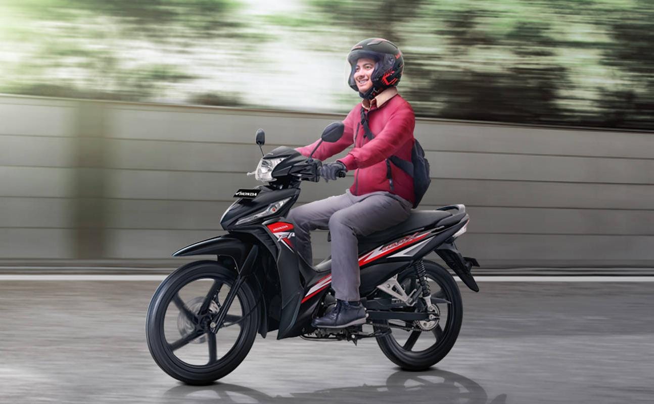 Mesin Tangguh dan Irit, Revo X Jadi Andalan Untuk Jalan Santai