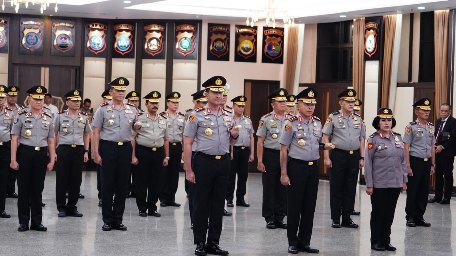 27 Perwira Tinggi Polri Resmi Naik Pangkat, Karyoto dan Suyudi Jadi Komjen