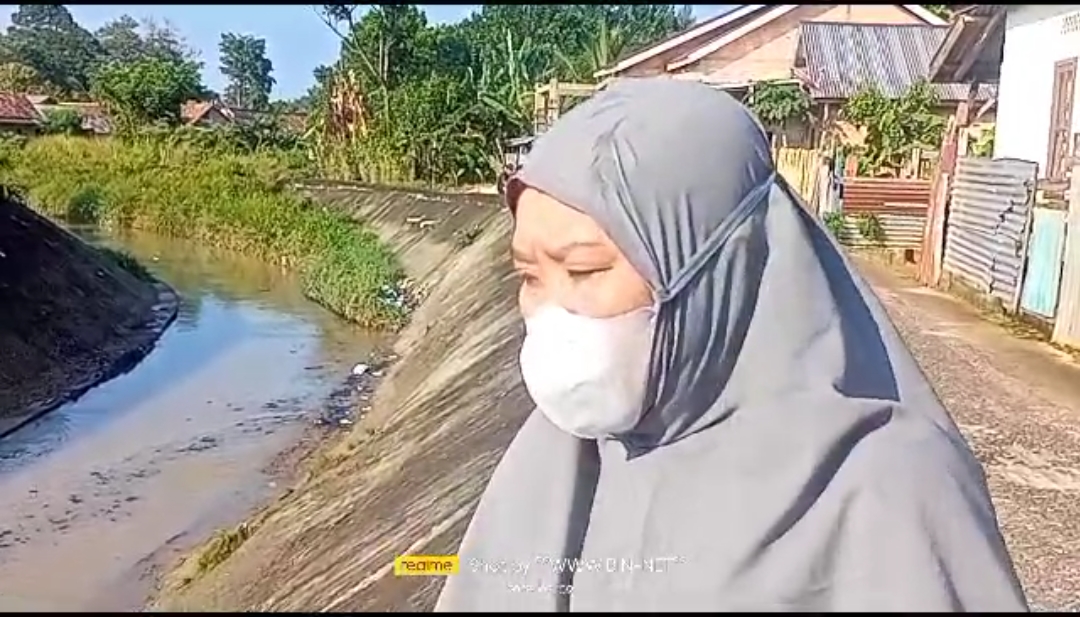 Tumpahan Minyak Sampai ke Gunung Ibul, Lurah Kades Kota Prabumulih Imbau Warga tak Dekati Sungai Kelekar