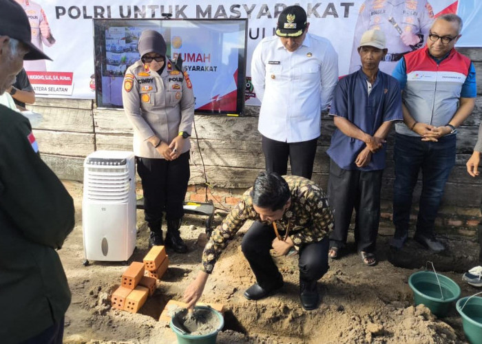 Polres Prabumulih Bedah Rumah Warga Gunung Ibul Utara dalam Rangka Hari Bhayangkara ke-80