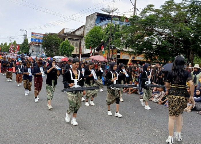 Pesona Hitam Marching Band SMKN 3 Prabumulih Tampil Menawan