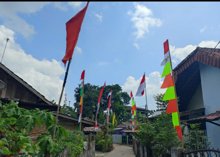 Semarak HUT RI, Bendera Berkibar di Perkampungan Kota Prabumulih 