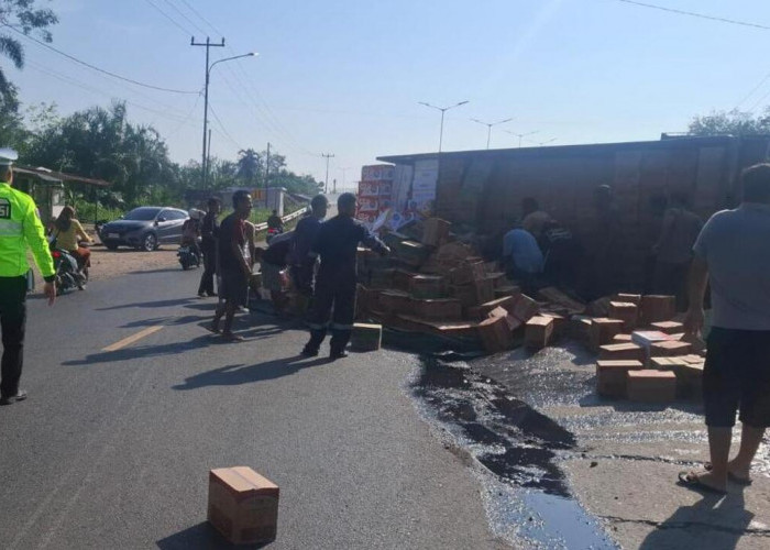 Truk Diduga Rem Blong di Flyover Gelumbang, Pasutri Tewas Tertimpa Saat Berkendara