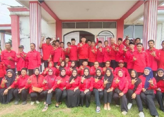 DPC PDIP Prabumulih Galang Bantuan untuk Korban Gempa NTT