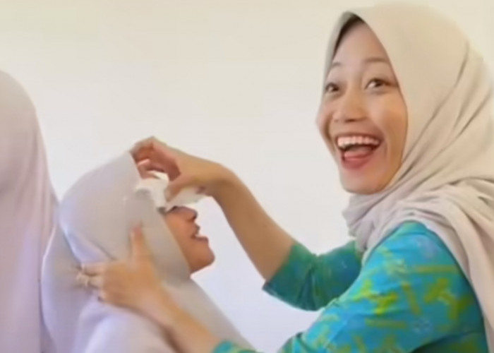 VIRAL! Aksi Guru Hapus Make Up Siswinya, Netizen: Lanjut Buk