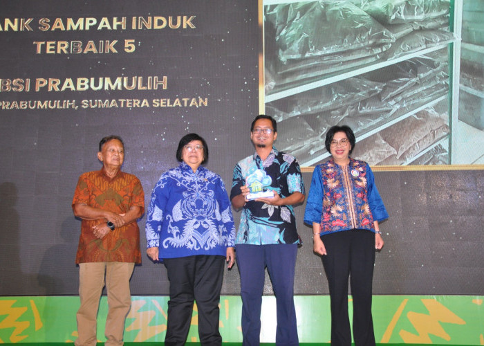Bank Sampah Prabumulih Terima Penghargaan dari KLHK, Bank Sampah Induk Terbaik 5 se Indonesia 