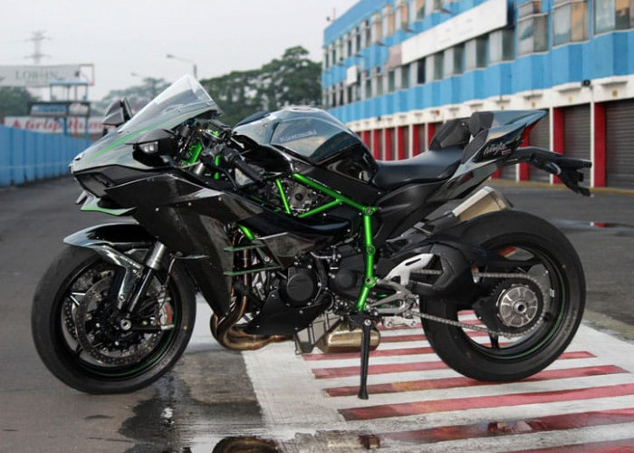 Kelebihan dan Kekurangan Kawasaki Ninja H2, Superbike Supercharged yang Sangat Bertenaga