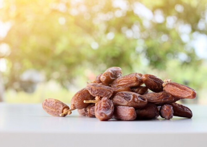 Hati-Hati! Ini Efek Samping Jika Terlalu Banyak Makan Kurma Saat Berbuka Puasa