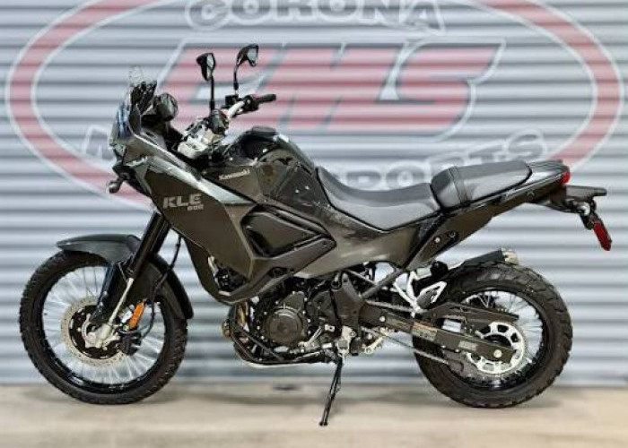 Spesifikasi Kawasaki KLE500 2026, Motor Adventure Modern untuk Touring dan Petualangan