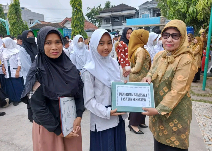 Ini Penghargaan Untuk Siswa Berprestasi di SMP Muhammadiyah