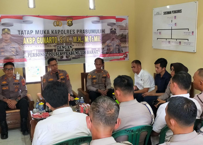 Kapolres Prabumulih Tatap Muka dengan Personel Polsek Prabumulih Barat, Tekankan Pelayanan dan Integritas