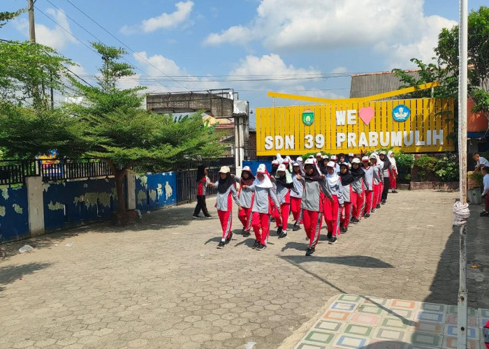Jelang Lomba Gerak Jalan HUT RI, SDN 39 Prabumulih Gembleng Siswa Bangun Karakter