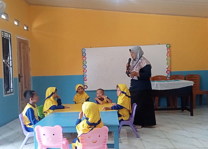 Latih Logika dan Kesabaran Anak, TK IT Shoutul Quran Prabumulih Manfaatkan Media Balok Plastik