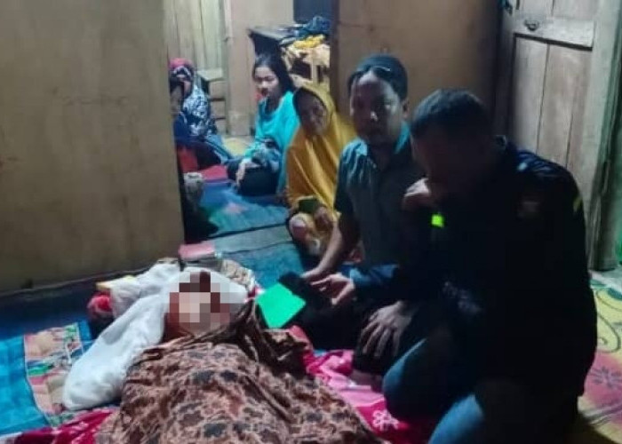 ﻿Hujan Deras Disertai Petir, ABG di Baturaja Maen Hape Sambil Dicas Nasibnya Memilukan 