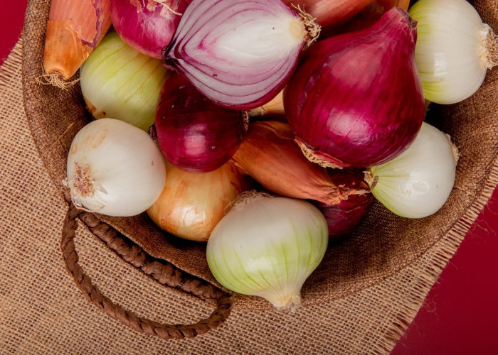 Sering dijadikan Bumbu Masakan, Ini 5 Manfaat Alami Bawang Putih dan Merah