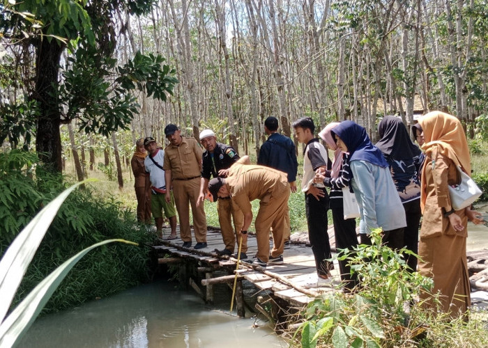 Warga Desa Pangkul Harap Jembatan Segera Diperbaiki, Pemkot Turun Tangan