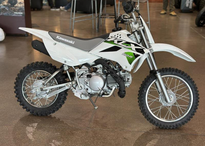 Fitur Keamanan Kawasaki KLX110R L 2026, Kendali Stabil untuk Belajar Off Road