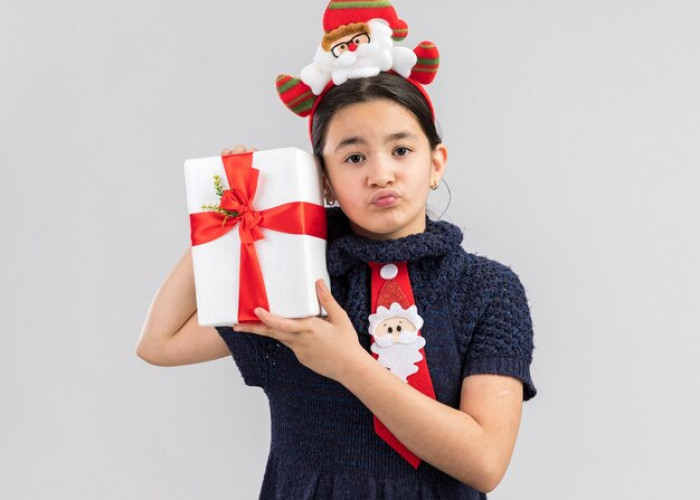 Bingung Cari Hadiah Natal? Ini 7 Ide Hadiah Menarik untuk Anak-Anak