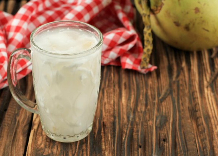 Mengungkap Rahasia Air Kelapa, Minuman Alami yang Menyehatkan Tubuh