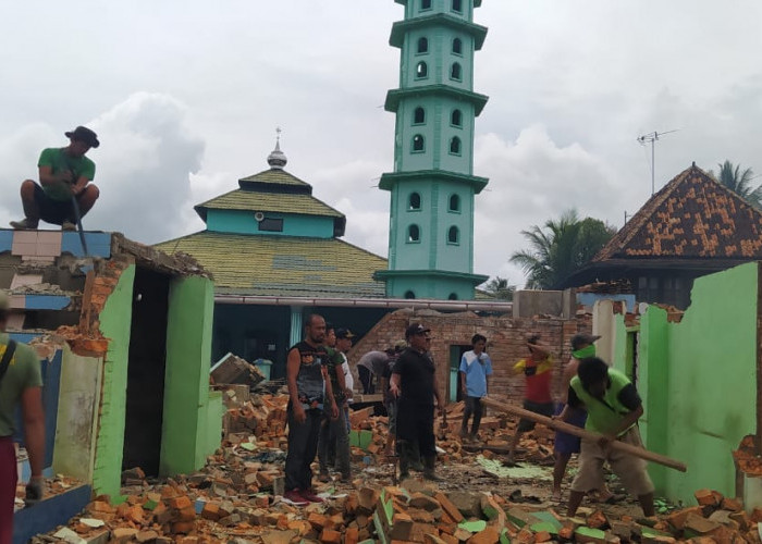 Masjid Terhalang Rumah, Pemdes Desa Pangkul Berhasil Lobi Pemilik Rumah untuk Dibeli, Begini Kondisinya 