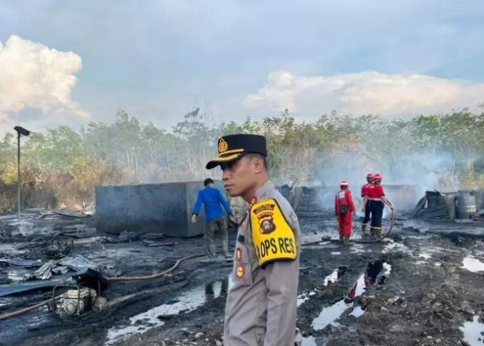 Polisi Amankan Pemilik Gudang Penimbunan BBM Ilegal di Muara Enim yang Terbakar, Sejumlah BB ini Ditemukan