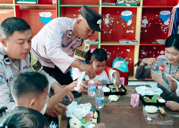 Polres Prabumulih Dukung Program 100 Hari Kerja Presiden dengan Pembagian Makanan Sehat di TK Amanda