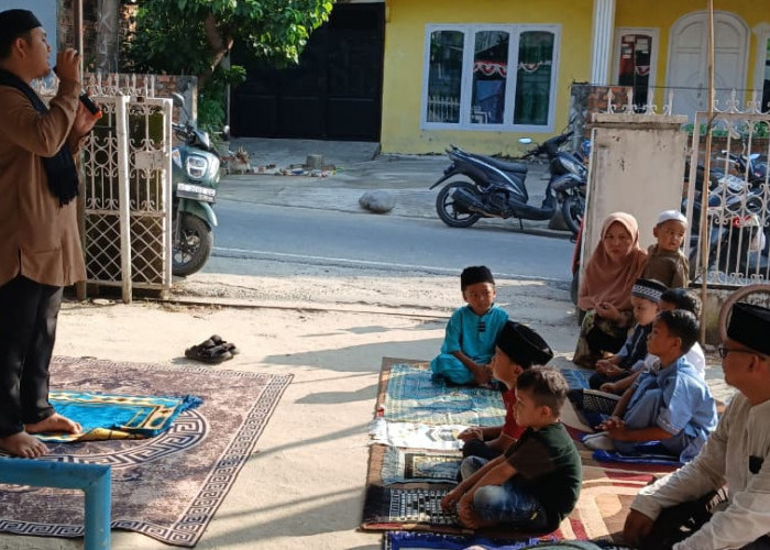 Ikhtiar Hadapi Kemarau, Siswa dan Wali Murid TK Al Khawarizmi Bersama Gelar Shalat Istisqa