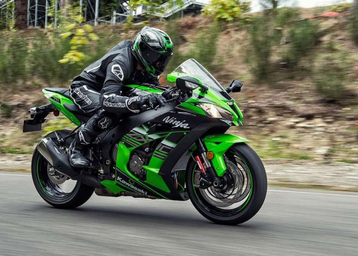 Kawasaki Ninja ZX-10R vs Yamaha YZF-R1 dan Honda CBR1000RR-R, Mana Superbike yang Lebih Buas