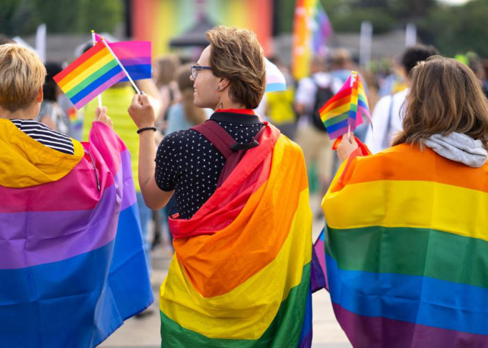 Meresahkan, Komunitas LGBT ini Melakukan Hal Keji Pada Anak Mereka Sendiri