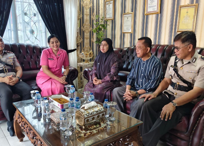 Polres Prabumulih Sambangi Purnawirawan dan Warakawuri, Wujud Penghormatan di Hari Bhayangkara ke-80