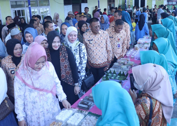 Walikota Prabumulih Buka Pasar Takjil, Dukung Perekonomian UMKM Lokal