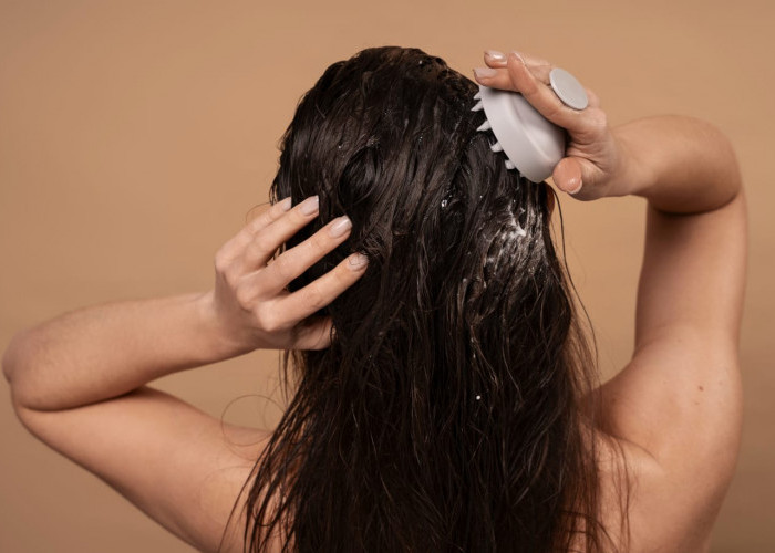 Waspada! Ini 5 Bahan yang Bahaya Untuk Rambutmu Jika Ada di Shampo