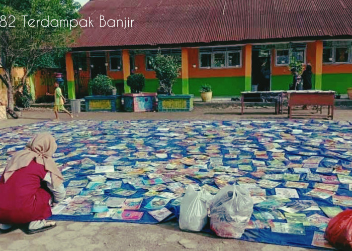 Buku dan Peralatan SDN 82 Prabumulih Terendam Banjir! Sekolah Berbenah, Siswa Kelas Rendah Belajar dari Rumah 